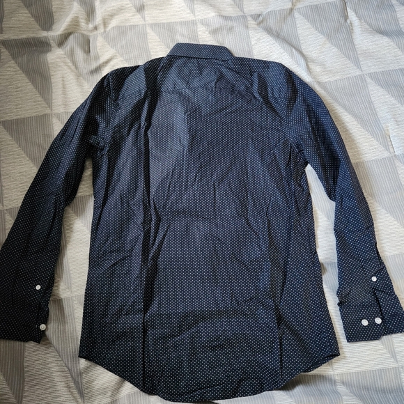 Old Navy Slim Fit Dress Shirt - Picture 2 of 5